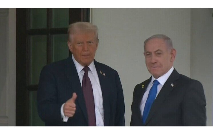 Trump Netanyahy Thump Up