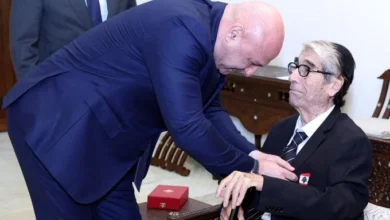 Aaon Osam Alasthkak Labo Slym