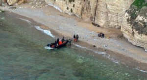 الدفاع المدني صخرة الروشة