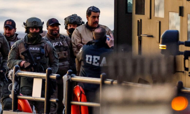 Madoro Khlal Aktyadh Al Almhakm