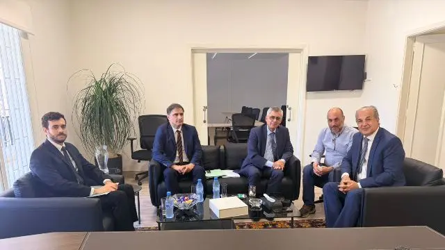 Sfyr Albrazyl Fy Mkr Alhyy Alotny Lhkok Alansan