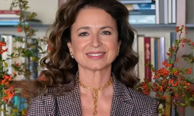 Lora Alkhazn