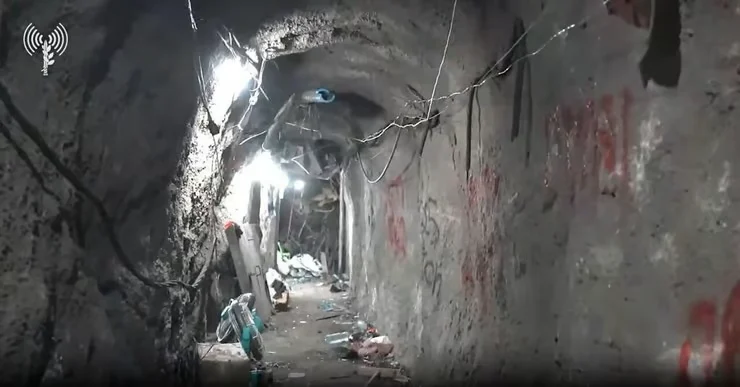 B1z Rvu Qu FMe X Large